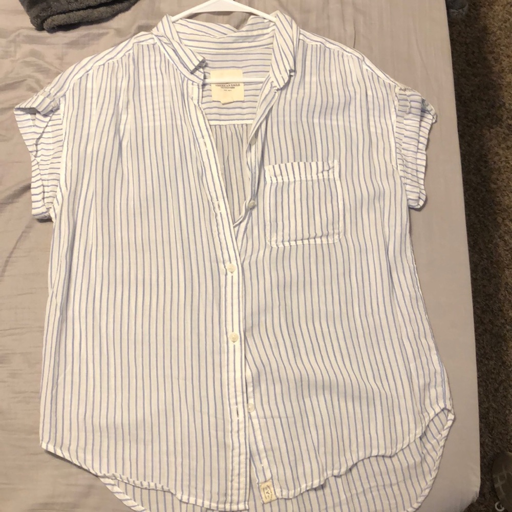 American Eagle button up
